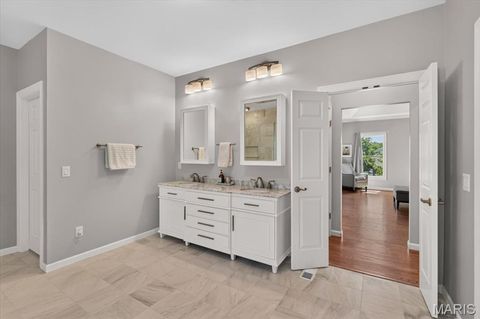 Tiny photo for 1059 Greystone Manor Parkway, Chesterfield, MO 63005 (MLS # 26039588)