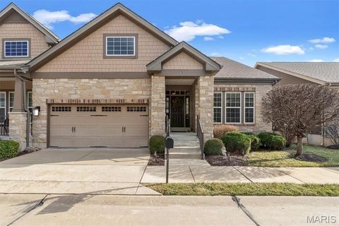 Photo of 568 Trevi Lane, Ballwin, MO 63011 (MLS # 26001498)