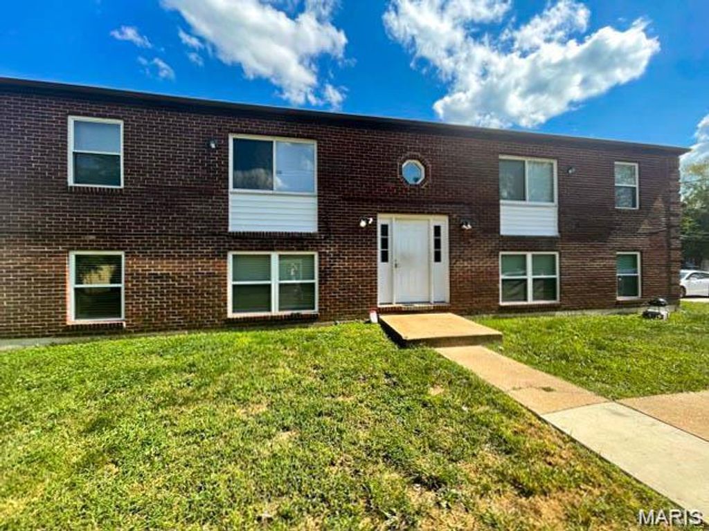 Photo of 317 Mount Everest Dr #D, Fenton, MO 63026 (MLS # 26027495)