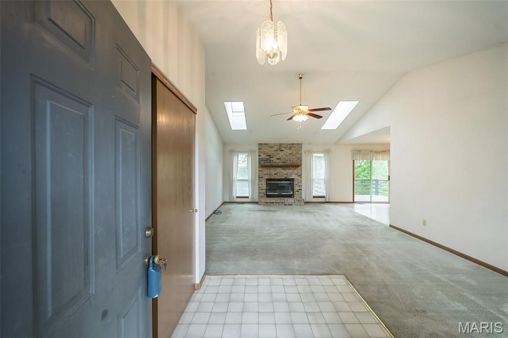 425 Bluffview Heights