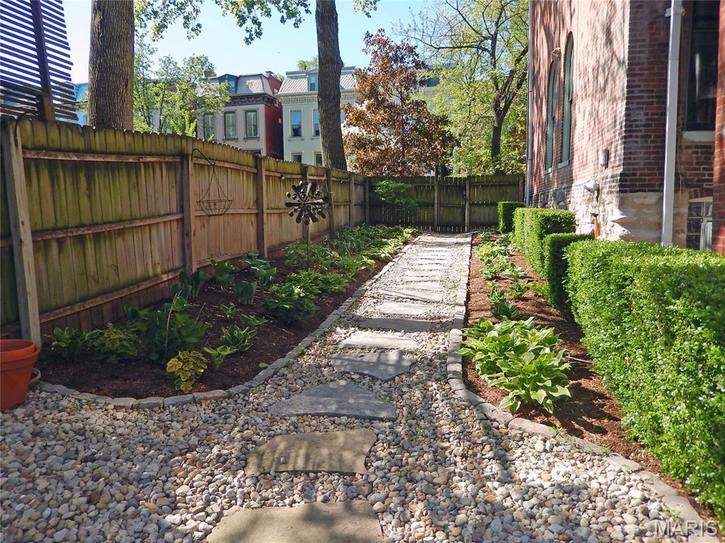 Lafayette Square - Residential