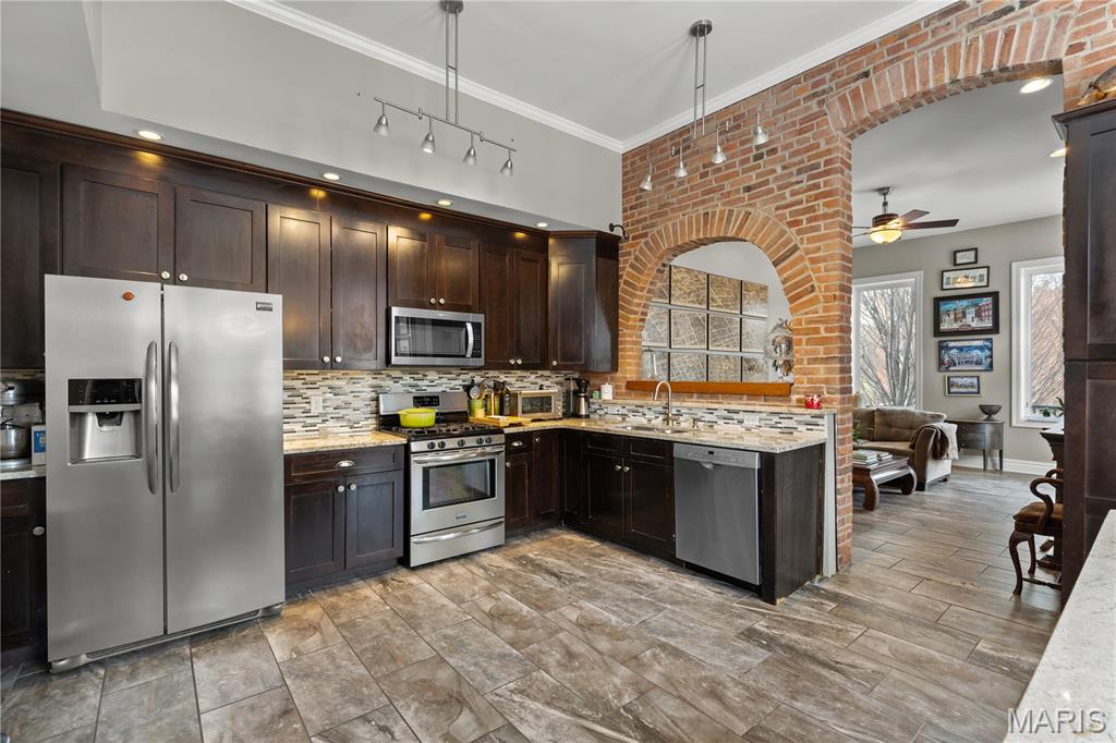 Lafayette Square - Residential