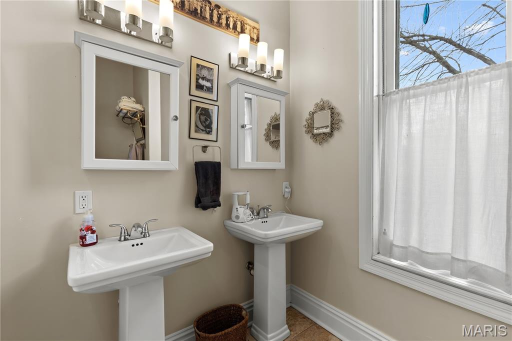 Lafayette Square - Residential