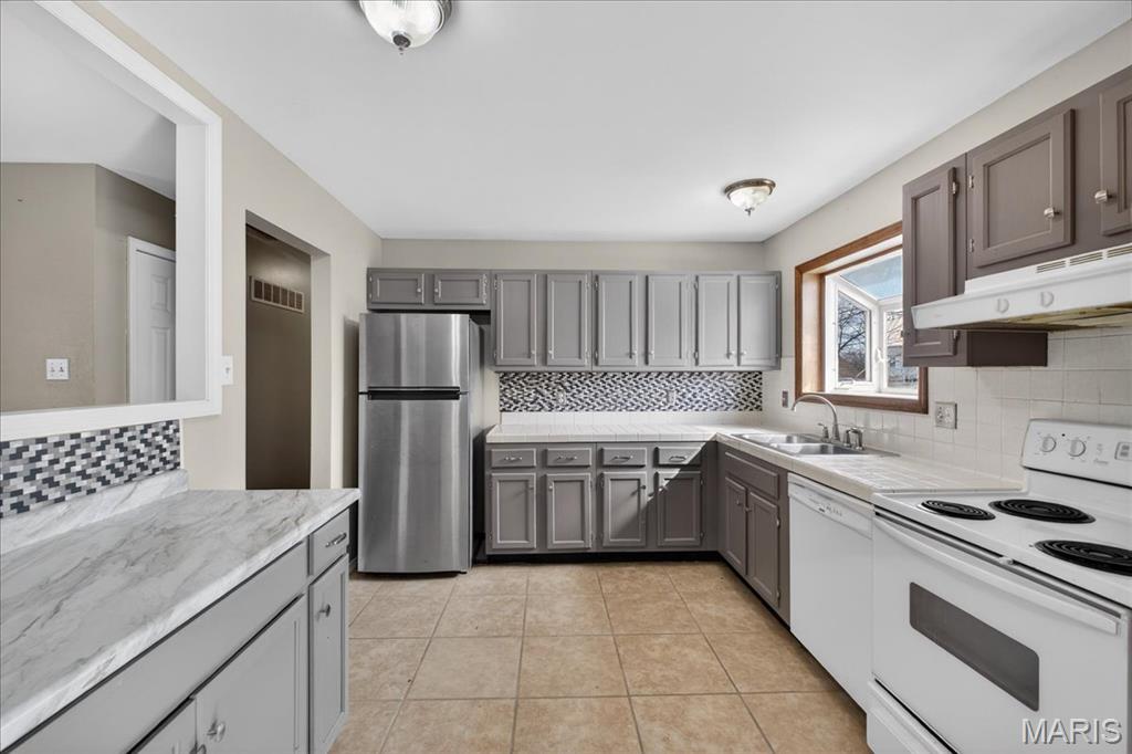 Sunny Meadows Estate #6 - Residential