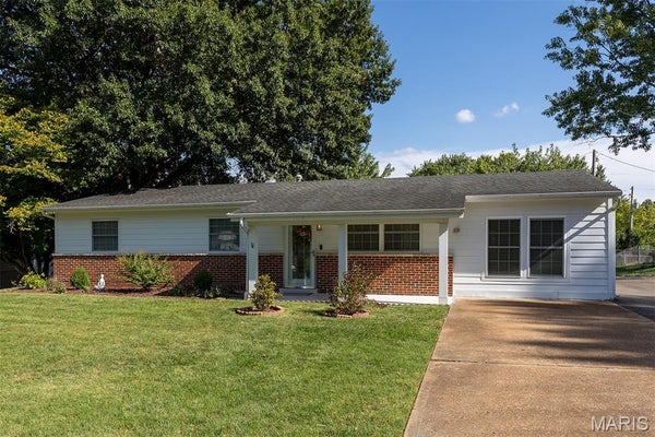 246 HOWARD DR, BALLWIN, MO 63021 - Image 5948a1f5d2876cc2b2d4edb630fde0bb/1990706897