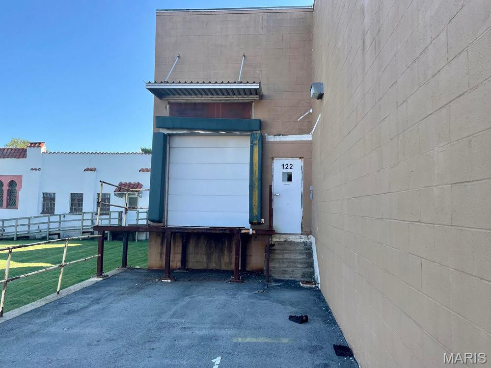 None - Commercial Lease