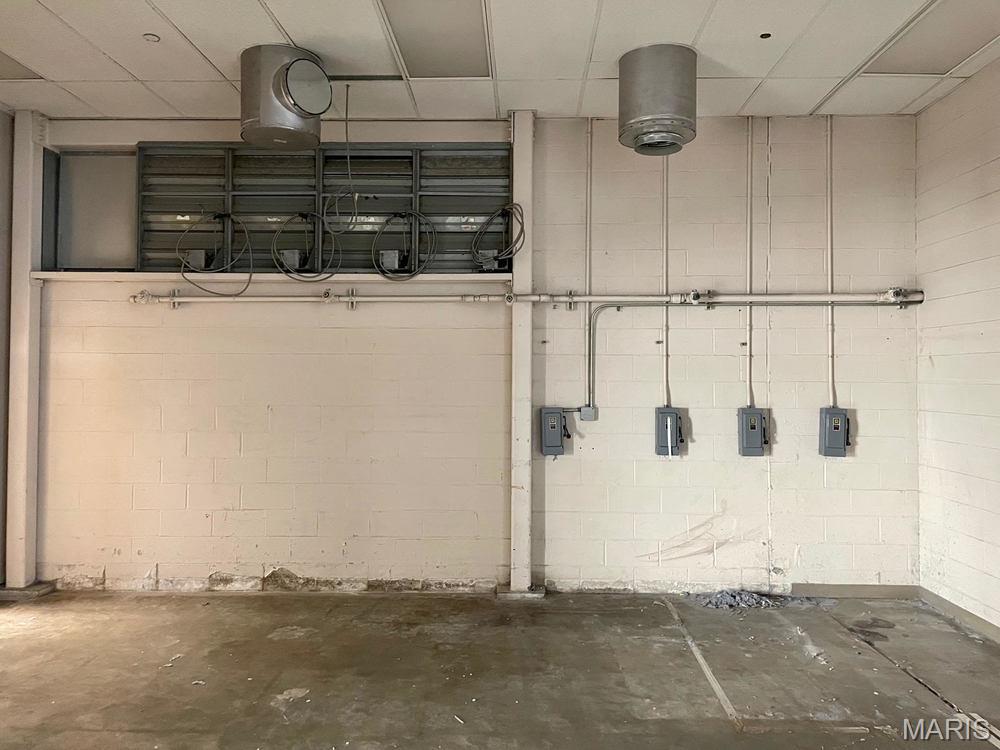 None - Commercial Lease