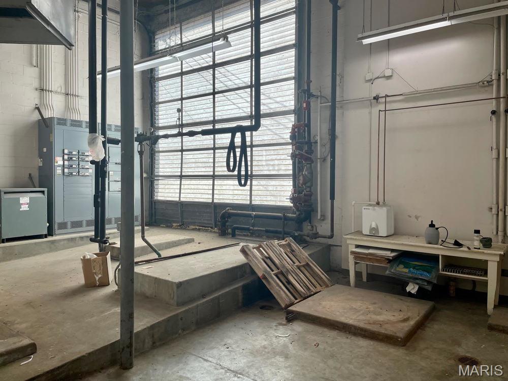 None - Commercial Lease