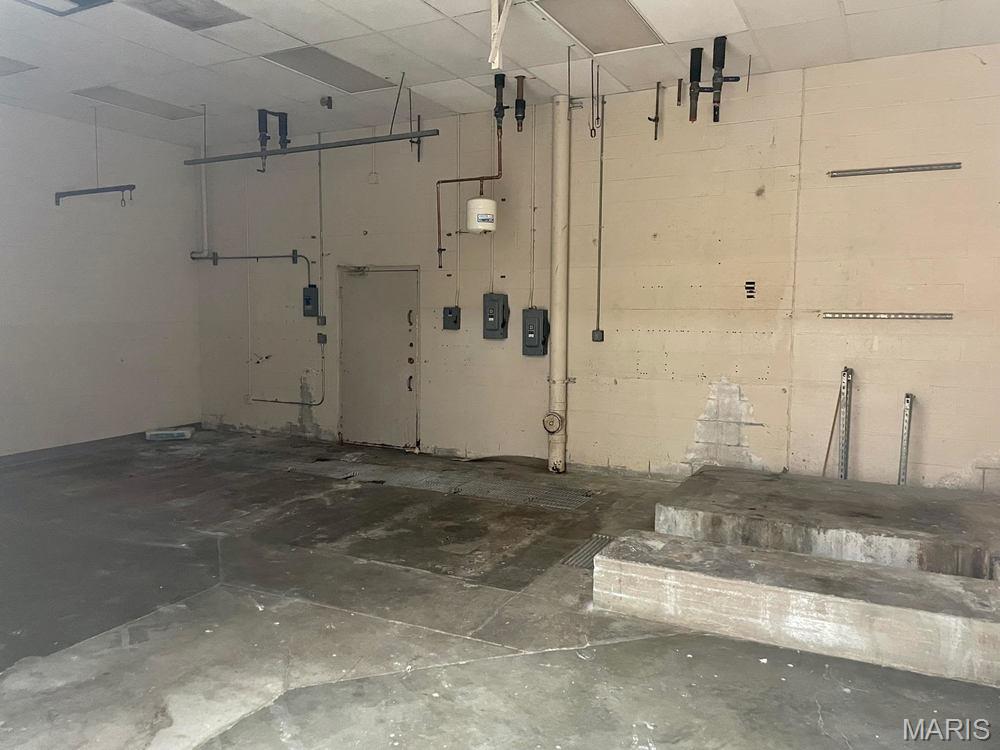 None - Commercial Lease