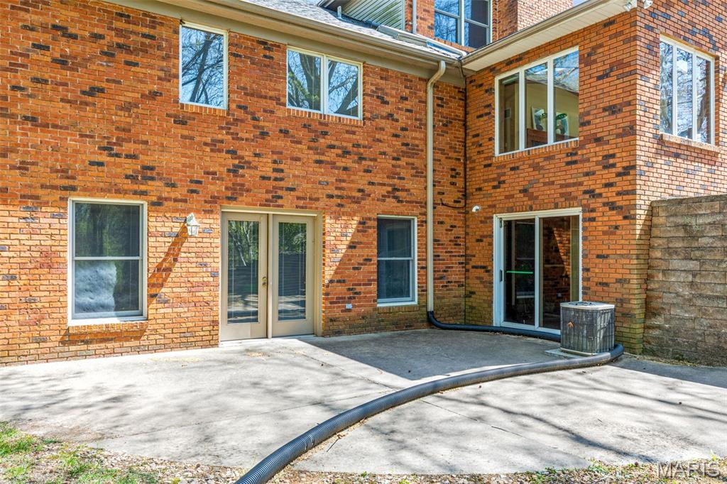 Ladue Aire Estate - Residential