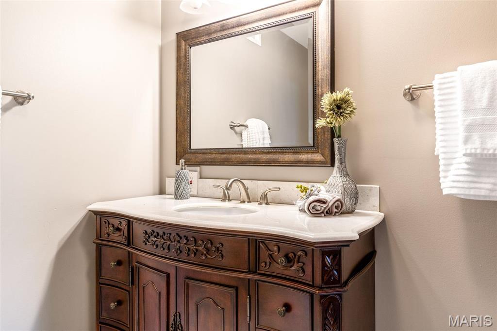 Ladue Aire Estate - Residential