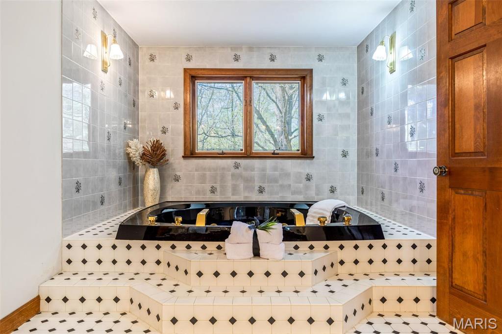 Ladue Aire Estate - Residential