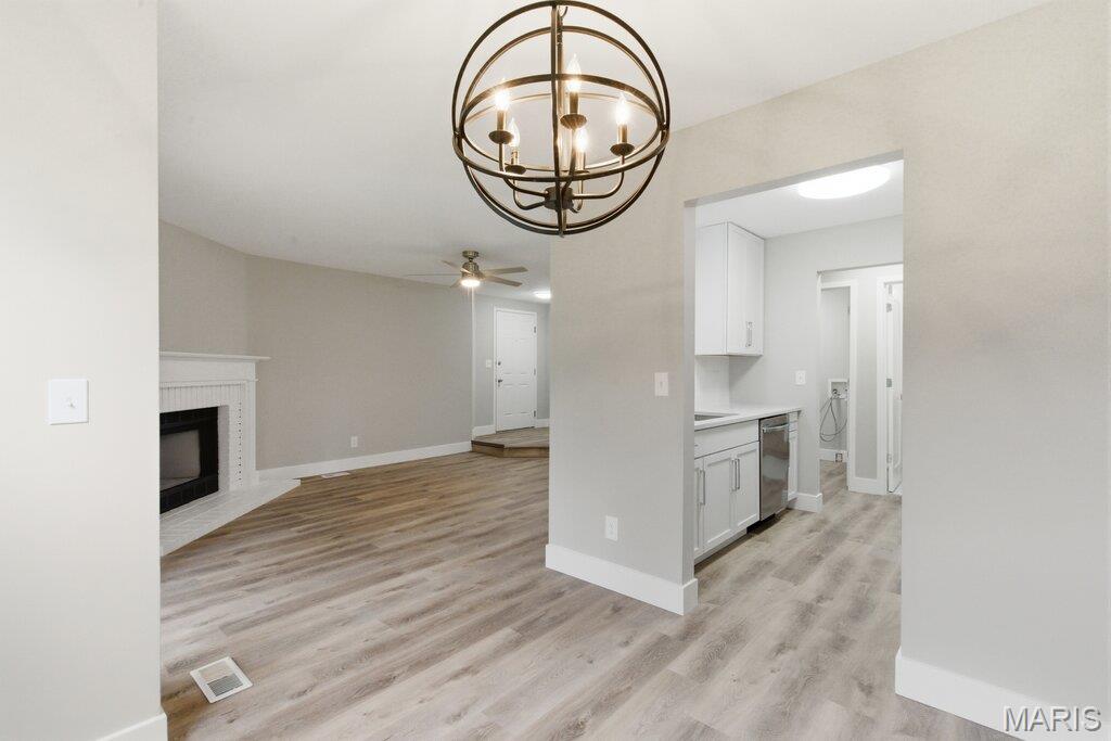 Treetop Condo One-M - Residential