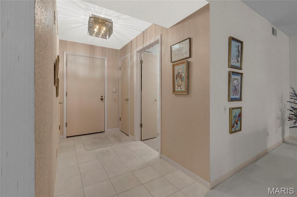585 Coeur De Royale Drive 206