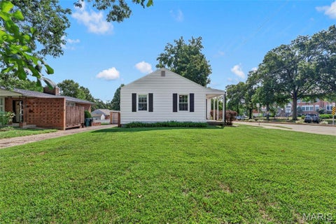 Tiny photo for 229 Quan Avenue, Kirkwood, MO 63122 (MLS # 26051202)