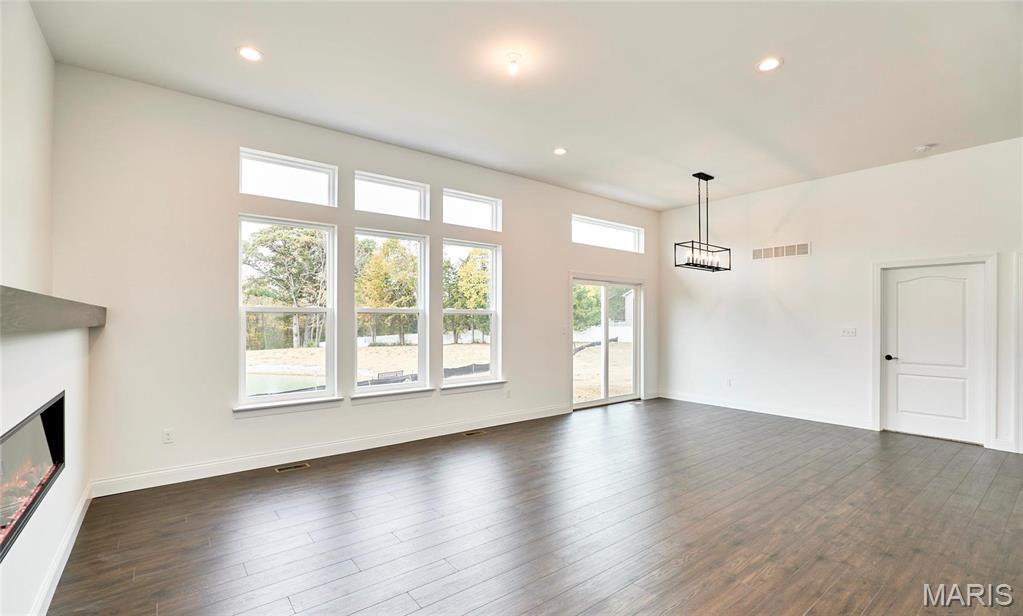 Majestic Lakes - Residential