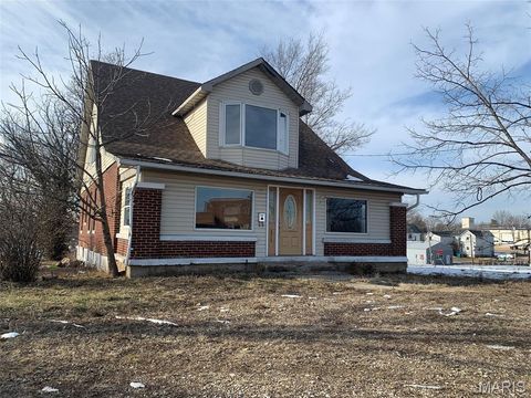 325 Iris Court St Clair MO 63077