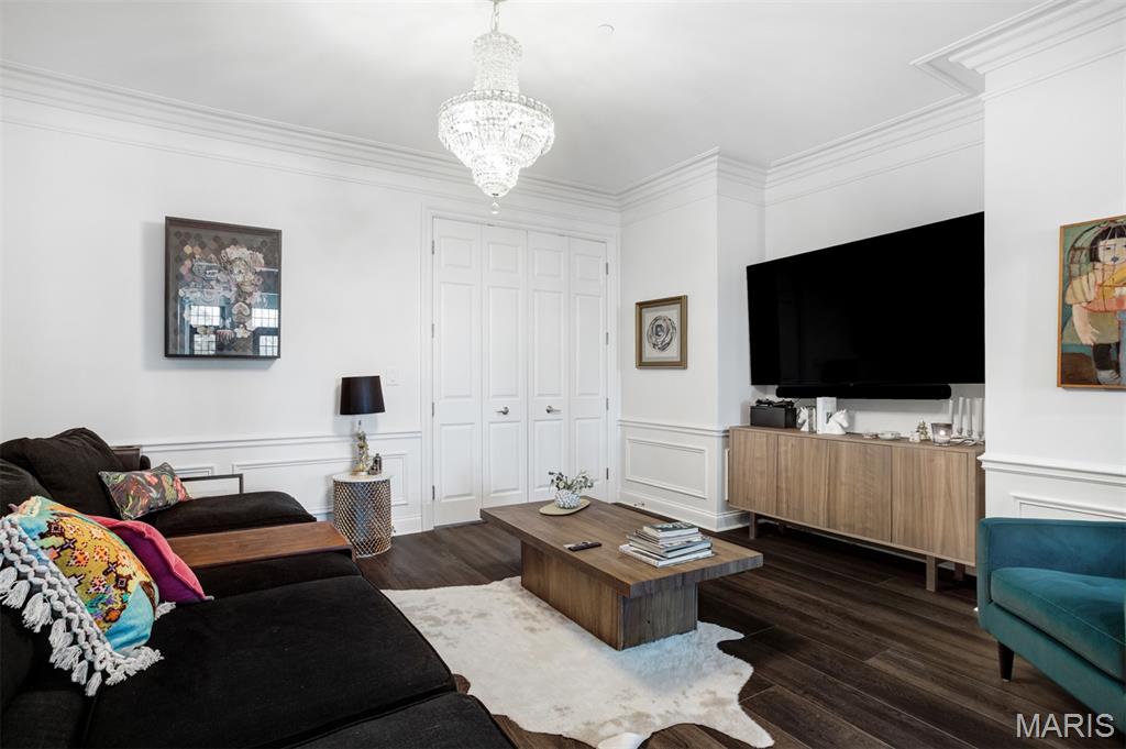 Shaw Place - Residential