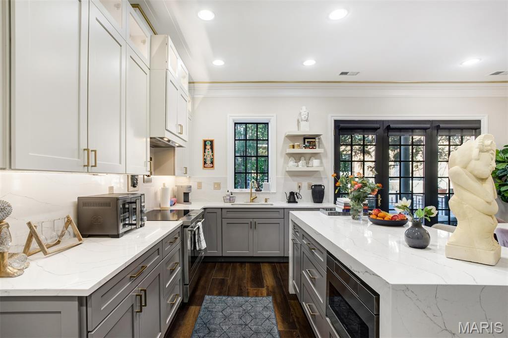 Shaw Place - Residential