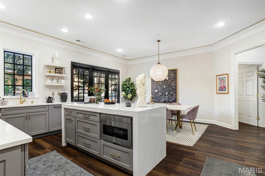 Shaw Place - Residential