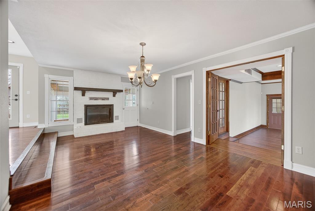 Whispering Oaks - Residential
