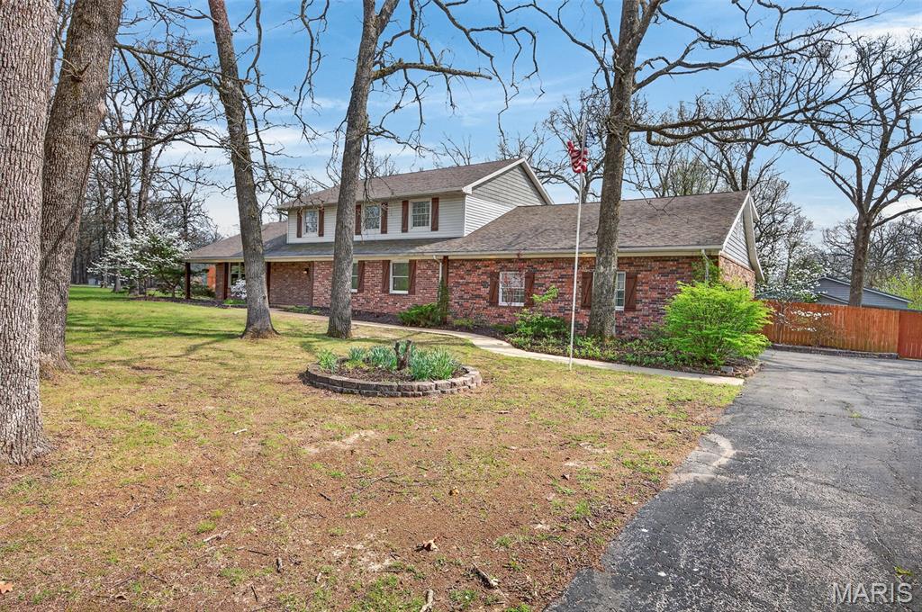 Whispering Oaks - Residential