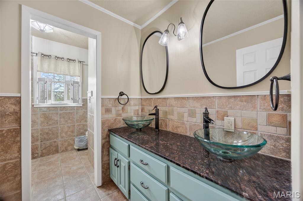 Whispering Oaks - Residential