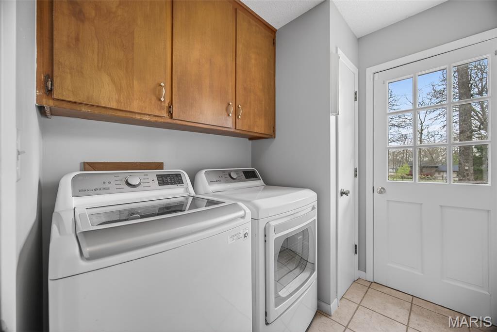Whispering Oaks - Residential