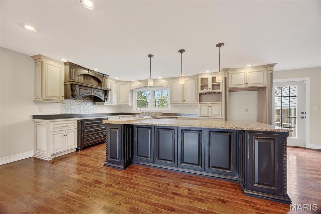 Whispering Oaks - Residential