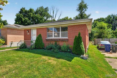 Tiny photo for 4402 Tholozan Avenue, St Louis, MO 63116 (MLS # 26057244)