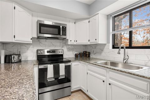 Tiny photo for 434 Cherokee Road, Four Seasons, MO 65049 (MLS # 26029913)