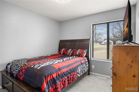 Tiny photo for 434 Cherokee Road, Four Seasons, MO 65049 (MLS # 26029913)