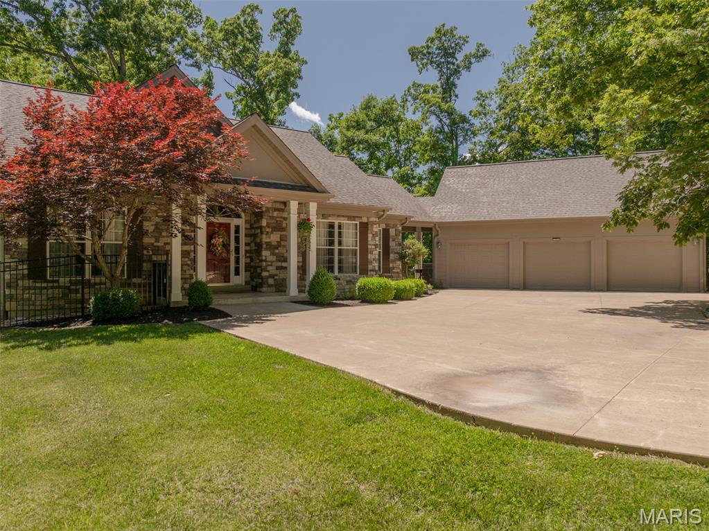 2216 N Konstanz Drive