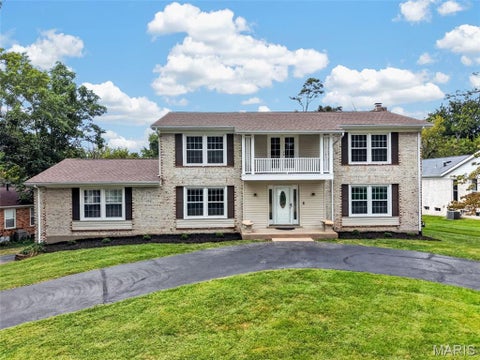 Photo of 231 Renaldo Drive, Chesterfield, MO 63017 (MLS # 26060786)