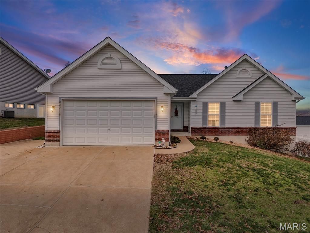Photo of 1829 Belmont Court, Festus, MO 63028 (MLS # 25079932)