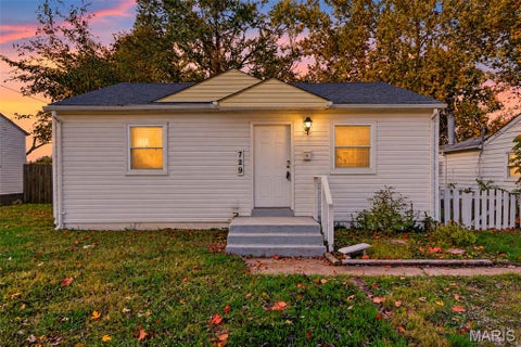 Photo of 729 Beardsley Court, Ferguson, MO 63135 (MLS # 26052025)