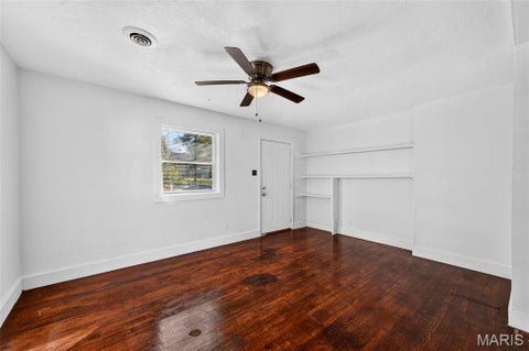 Tiny photo for 729 Beardsley Court, Ferguson, MO 63135 (MLS # 26052025)
