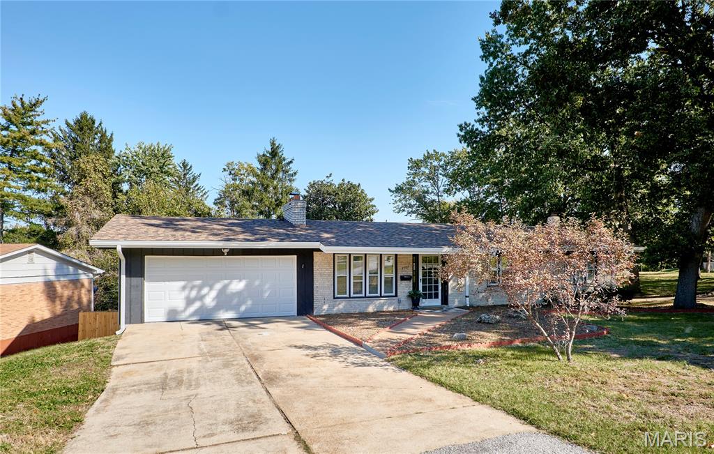 Photo of 7707 Springdale Drive, Normandy, MO 63121 (MLS # 26066446)