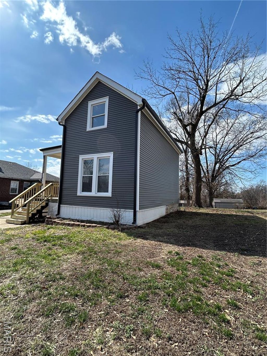 Photo of 809 N Florissant Road, Ferguson, MO 63135 (MLS # 26013974)