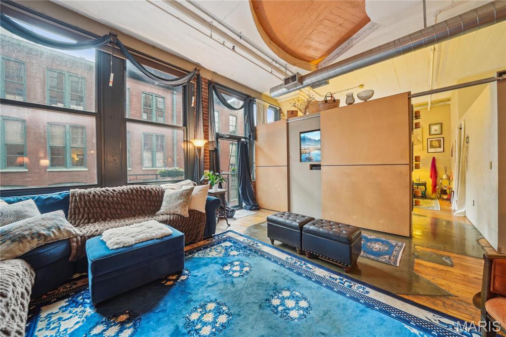 1010 Saint Charles Street 701