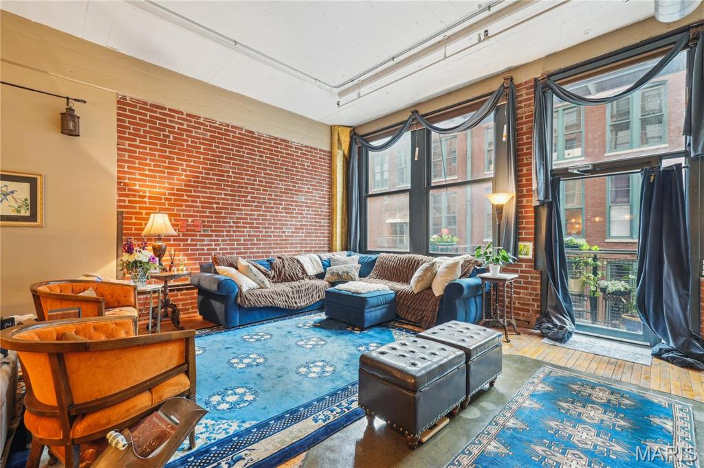 1010 Saint Charles Street 701