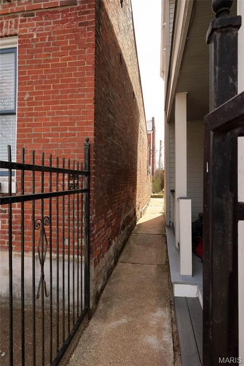 708 Ann Avenue R St Louis MO 63104