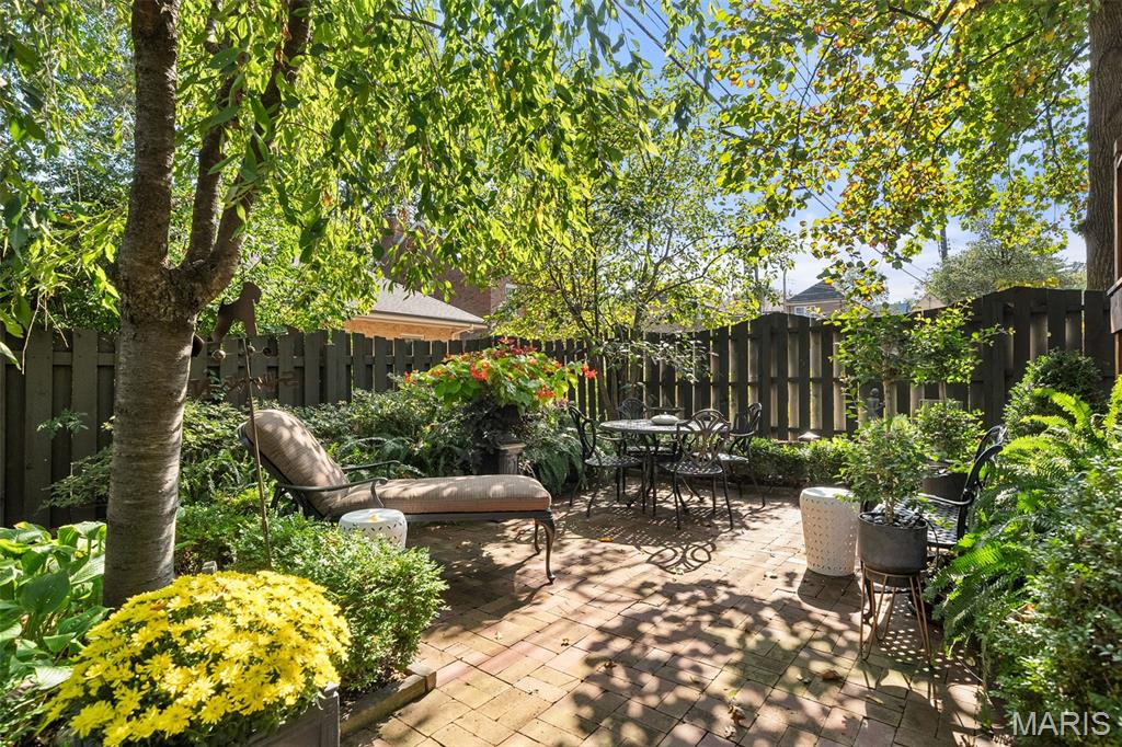 Alta Dena - Residential