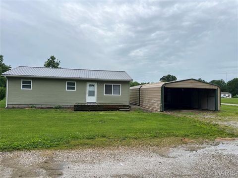 Photo of 902 Elm Street, Montgomery City, MO 63361 (MLS # 26031581)