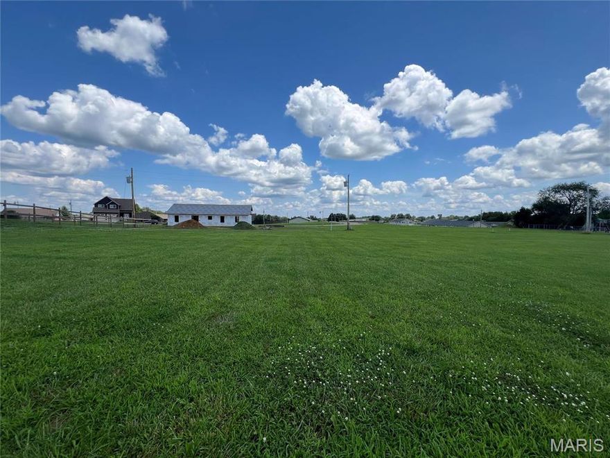 Level building lot located in one of Perryville's newest subdivisions. New streets and sidewalks are added bonuses. City utilities available and ready to connect to. This ideal location offers easy access to I-55 and Hwy 51.