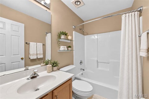 Tiny photo for 13108 Walden Woods Court, St Louis, MO 63146 (MLS # 26057629)