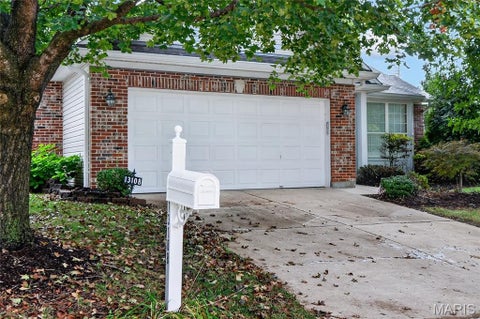 Tiny photo for 13108 Walden Woods Court, St Louis, MO 63146 (MLS # 26057629)