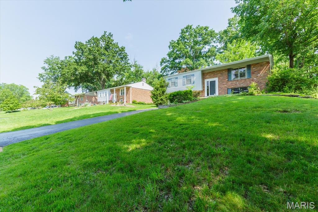 1029 Carole Lane
