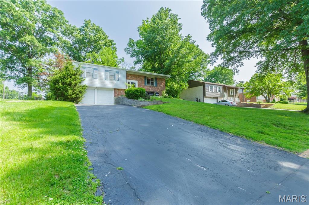 1029 Carole Lane