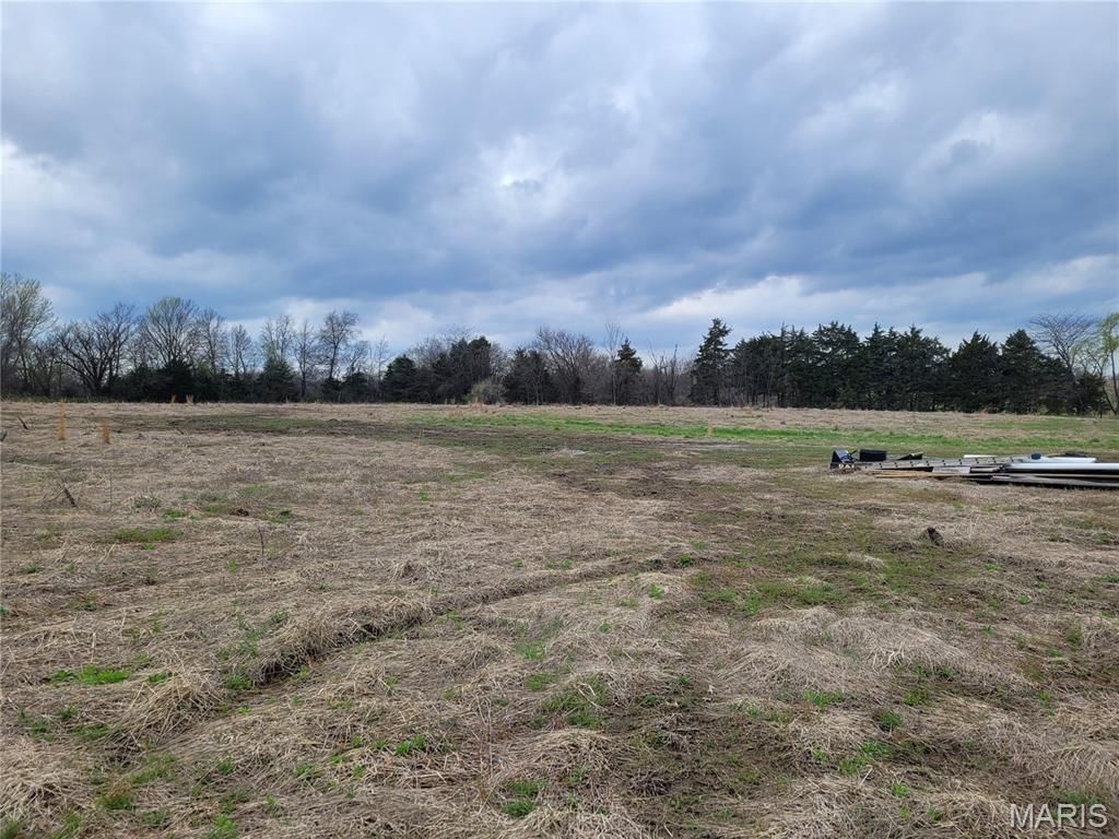 Photo of 5 Monroe Rd, 675 Pl, Perry, MO 63462 (MLS # 26020716)